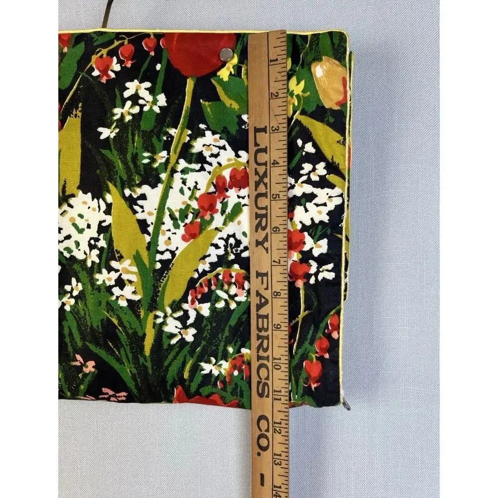 VIntage Travel Jewely Case Storage Floral Fold Up Hanger Top Zippered Pockets